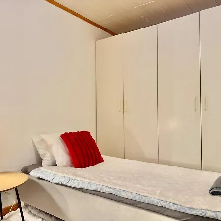 Workers Premium - 5 Bedroom - 10 Beds - Parking Feriehus *