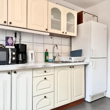 Holiday home Workers - 4 Beds - Near Volvo - Parking