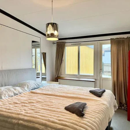 Workers - 4br - 4 Beds - Parking - Near Volvo Feriehus