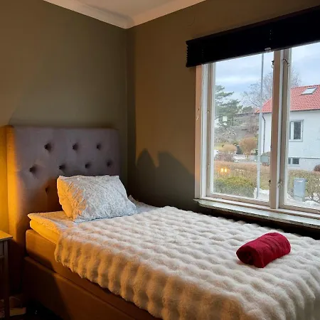 3 Beds - 3 Br - For Workers - Volvo - Parking Goteborg