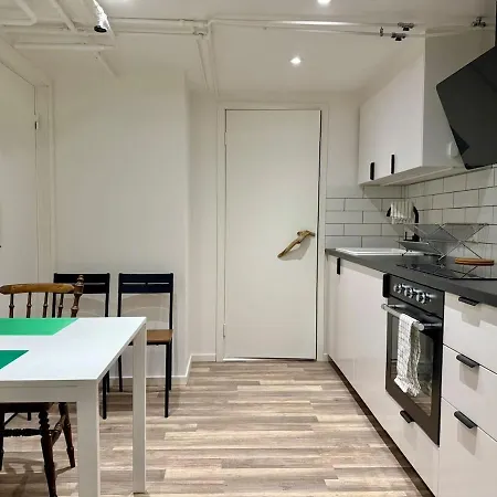 Workers Basement - 3 Bedroom - 6 Beds - 2 Baths - Parking - Volvo *