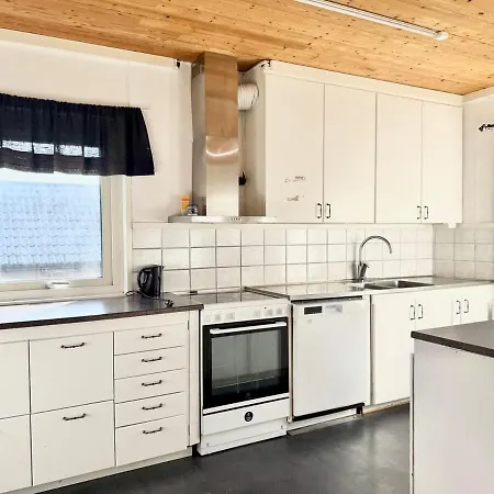 Perfect Workers - 11 Beds - 7 Bedroom - 2 Baths - Volvo * Göteborg