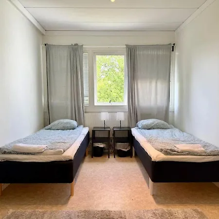 Workers - 2 Bath - 9 Beds - Parking Ferienhaus
