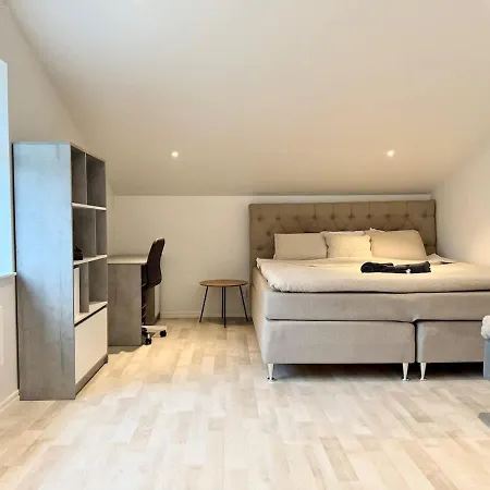 Workers - 7 Bedroom - 15 Beds - 3 Bath Feriehus Göteborg