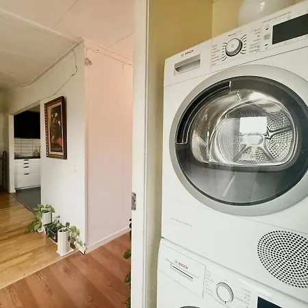 Workers - 4br - 4 Beds - Parking - Near Volvo Feriehus