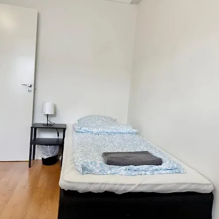 Workers - 2 Bath - 9 Beds - Parking