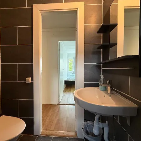 Workers - 2 Bath - 9 Beds - Parking *
