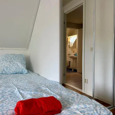 Workers - 8 Beds - 4 Bedroom - 2 Bath
