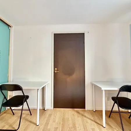 Workers Premium - 5 Bedroom - 10 Beds - Parking Semesterbostad *