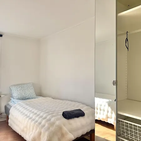 Workers • 19 Beds • 3 Kitchens • Volvo • Parking