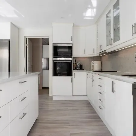 Workers - 7 Bedroom - 15 Beds - 3 Bath Feriehus *
