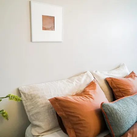 Thoughtfully Fine Designed 1br In Prime Location דירה *