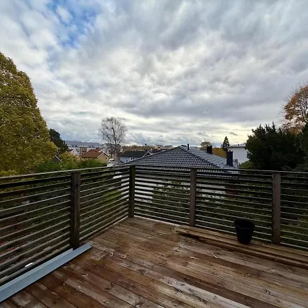 Workers - 3 Bedroom - 7 Beds - Tv In Each - Parking *