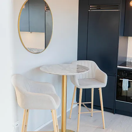 Floor With Rooftop, 1br In Great Location * غوتنبرغ