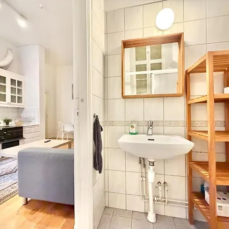 - 2 Bedroom - - Near The Avenue Apartment *