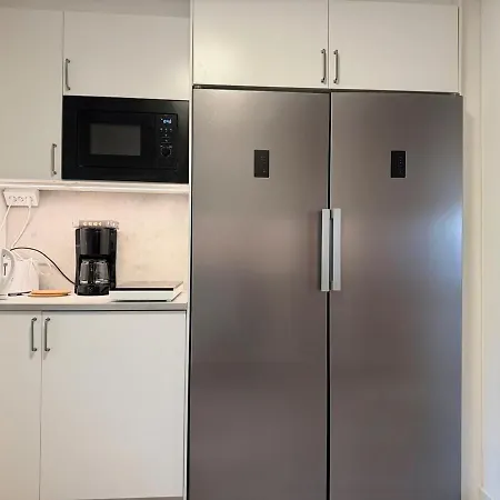 Апартаменты Workers - 3 Bedroom - 7 Beds - Tv In Each - Parking