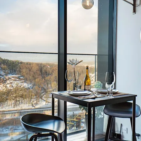 Daire Design Comfort At Karlatornet, Dream Views