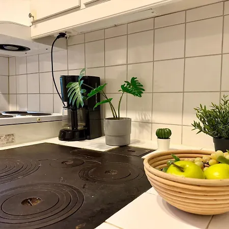 - 2 Bedroom - - Near The Avenue Apartment *