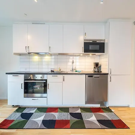 Chic 1br With Balcony In - Prime Location Lejlighed *