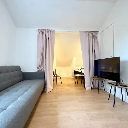 Workers - 2 Bedroom - Free Parking - Near Volvo 예테보리