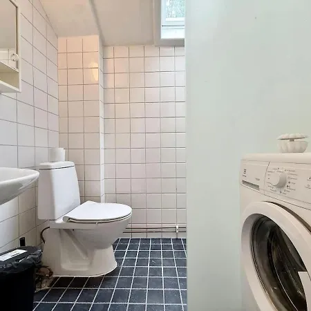 Workers - 2 Bedroom - Free Parking - Near Volvo 아파트 *