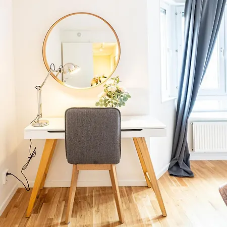 Chic 1br With Balcony In - Prime Location Göteborg