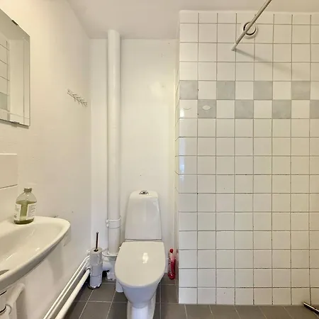 Workers Hq • 7br • 16 Beds • Center