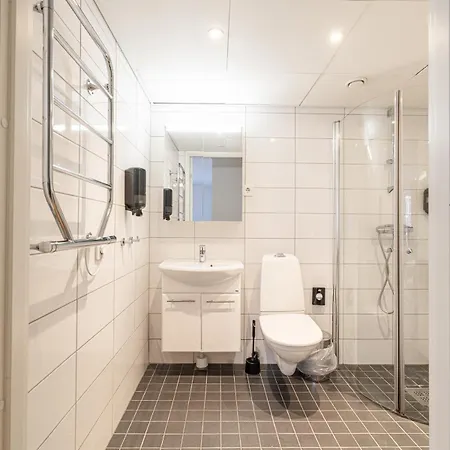 Apartment Chic 1br With Balcony In - Prime Location
