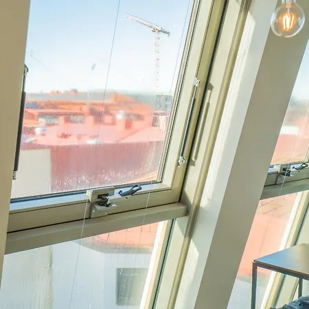 Lägenhet Floor With Rooftop, 1br In Great Location *