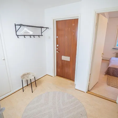 Scandi-boho 1br Calm & Well-connected Location Göteborg