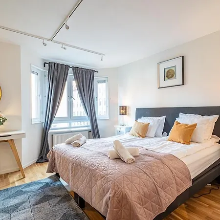 Lejlighed Chic 1br With Balcony In - Prime Location *