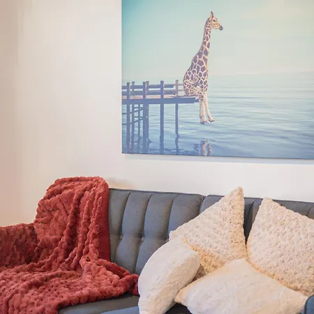 Scandi-boho 1br Calm & Well-connected Location *