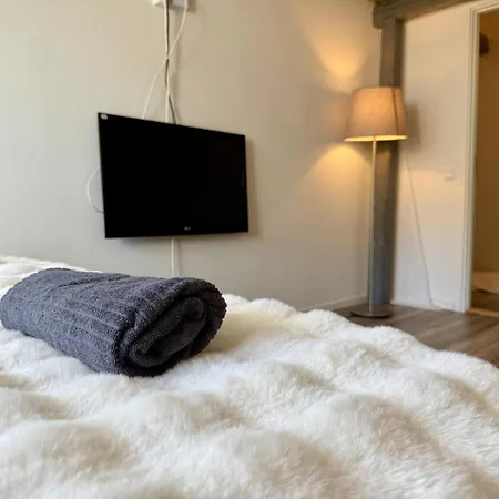 Workers Hq • 7br • 16 Beds • Center 公寓