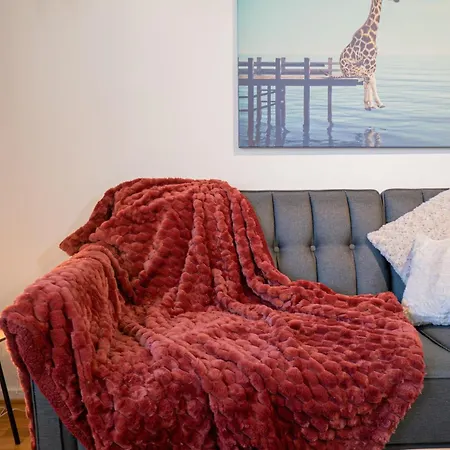 Apartman Scandi-boho 1br Calm & Well-connected Location *