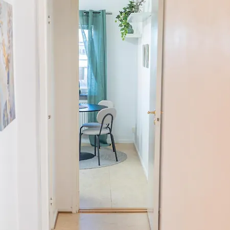 Scandi-boho 1br Calm & Well-connected Location Apartman *