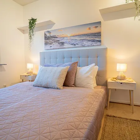 Apartman Scandi-boho 1br Calm & Well-connected Location *