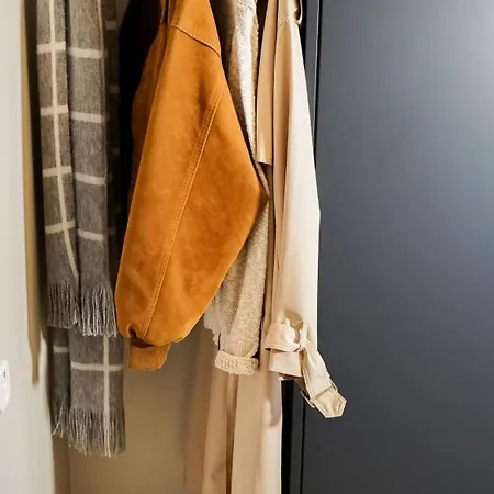 Apartment Thoughtfully Fine Designed 1br In Prime Location *