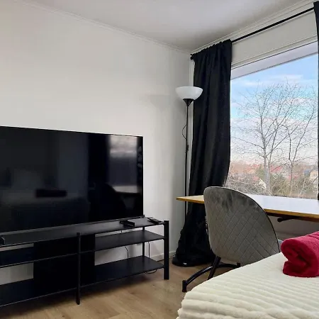 Workers - Free Parking - 3 Kitchens - Volvo