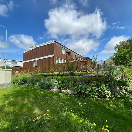 Townhouse In A Quiet Area Feriehus