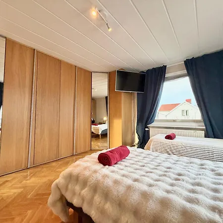 Feriehus Workers - 4br - 8 Beds - 2 Kitchens - Volvo *