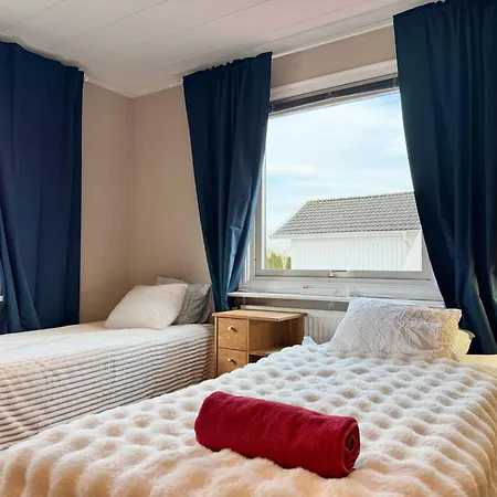 Workers - 4br - 8 Beds - 2 Kitchens - Volvo Holiday home Gothenburg