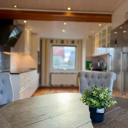 Workers - 4br - 8 Beds - 2 Kitchens - Volvo * Gothenburg