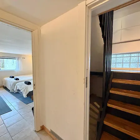 Workers - 4br - 8 Beds - 2 Kitchens - Volvo 펜션