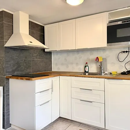 Workers - 4br - 8 Beds - 2 Kitchens - Volvo 예테보리