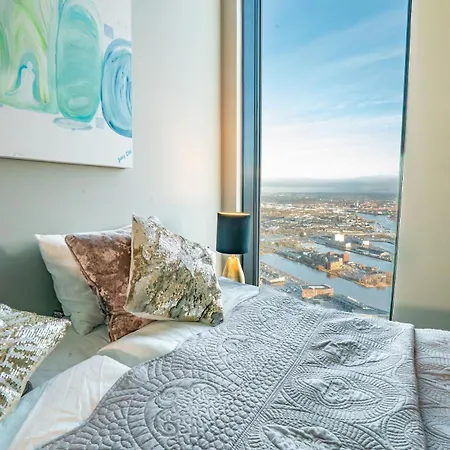 Penthouse 70th Floor Karlatornet Daire