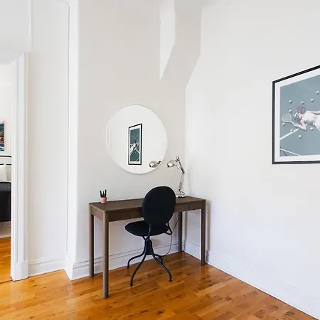 Apartment King Bed Smart Tv Coffee Wifi Sofa Bed Gothenburg