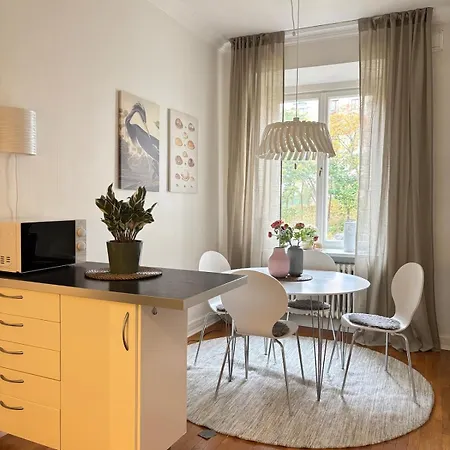 Cozy 1-bedroom That Sleeps 4 People #1201 Апартаменты