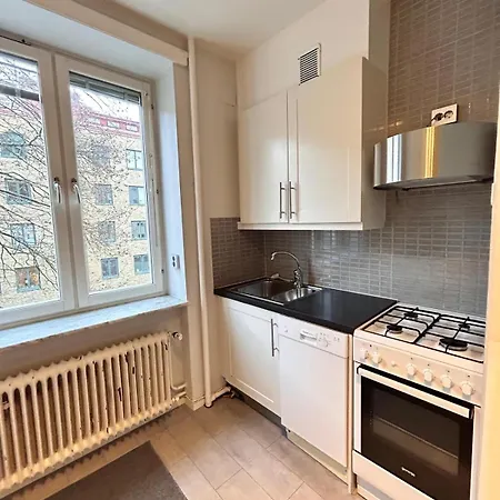 Spacious 4br In *