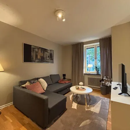 Inviting One-bedroom With Sleeping Space For Four *