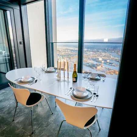 Penthouse 70th Floor Karlatornet Daire Göteborg